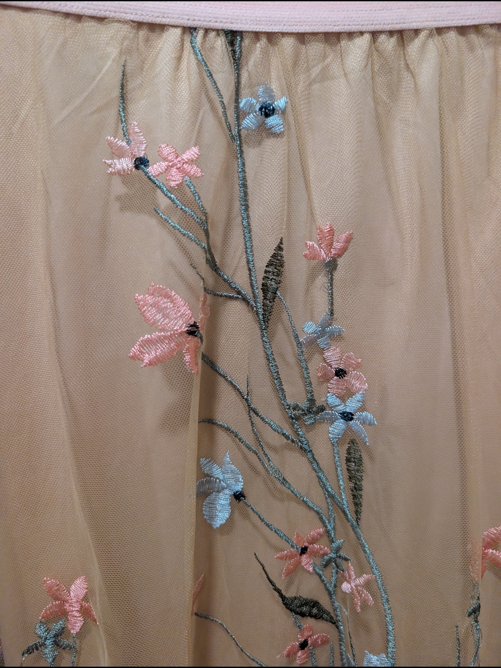 Cupio Mesh Skirt With Floral Embroidery Size XL - Picture 3 of 7